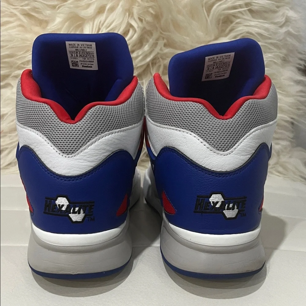 Reebok Classic White and Blue Retro Style Pumps! - Picture 4 of 7
